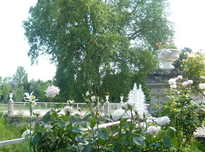 Chateau De Guest house