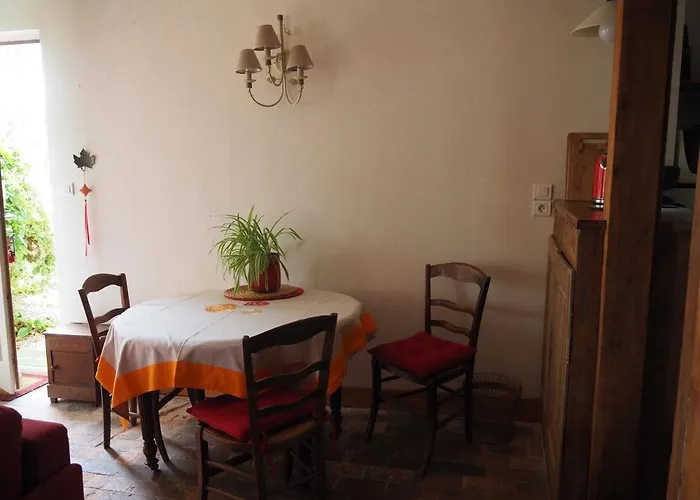 Chateau De 3* Juvigny (Marne)